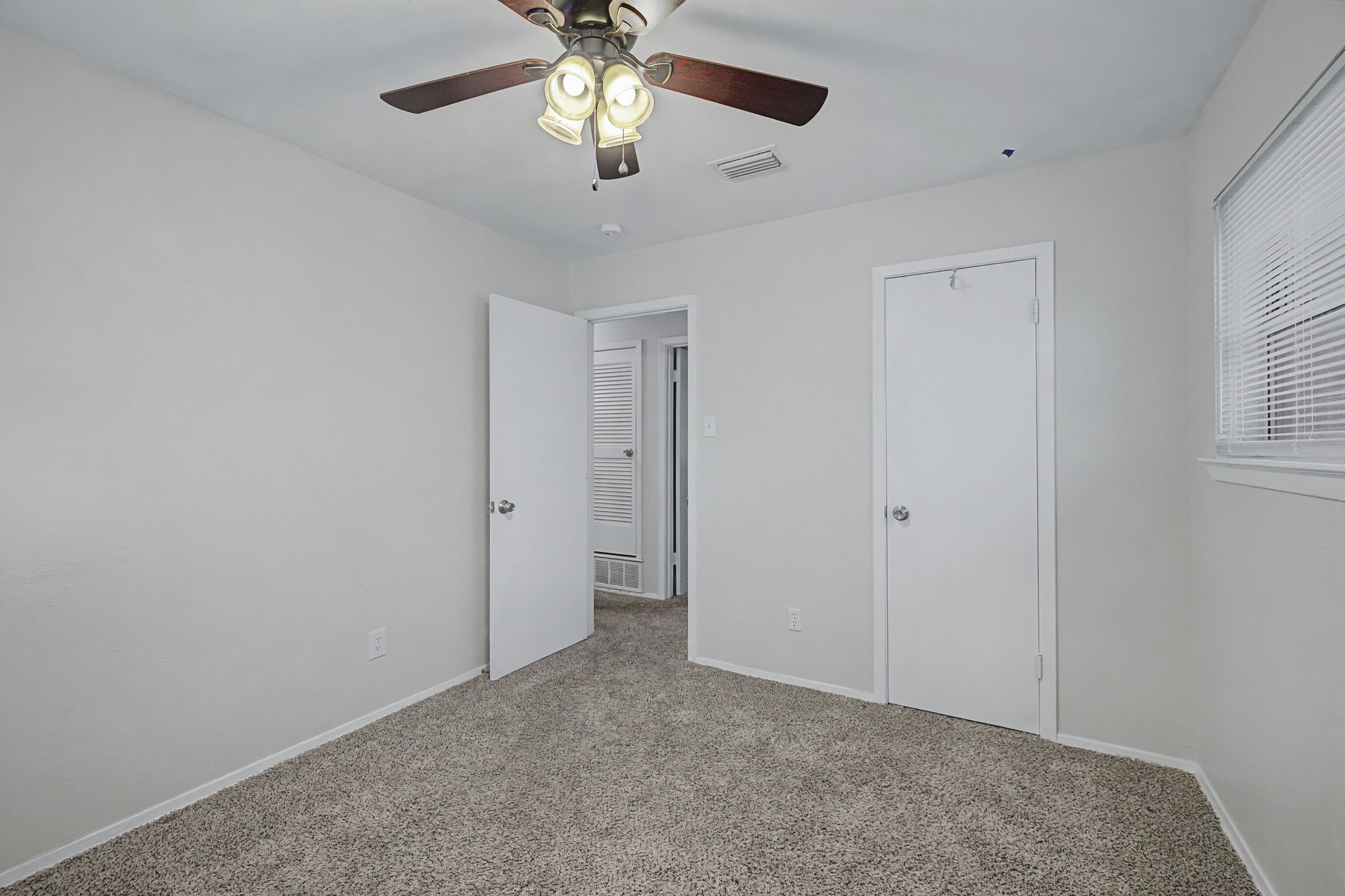 313 NW Jayellen Avenue Burleson TX 76028