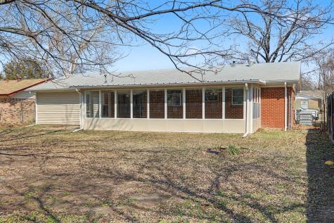 313 NW Jayellen Avenue Burleson TX 76028