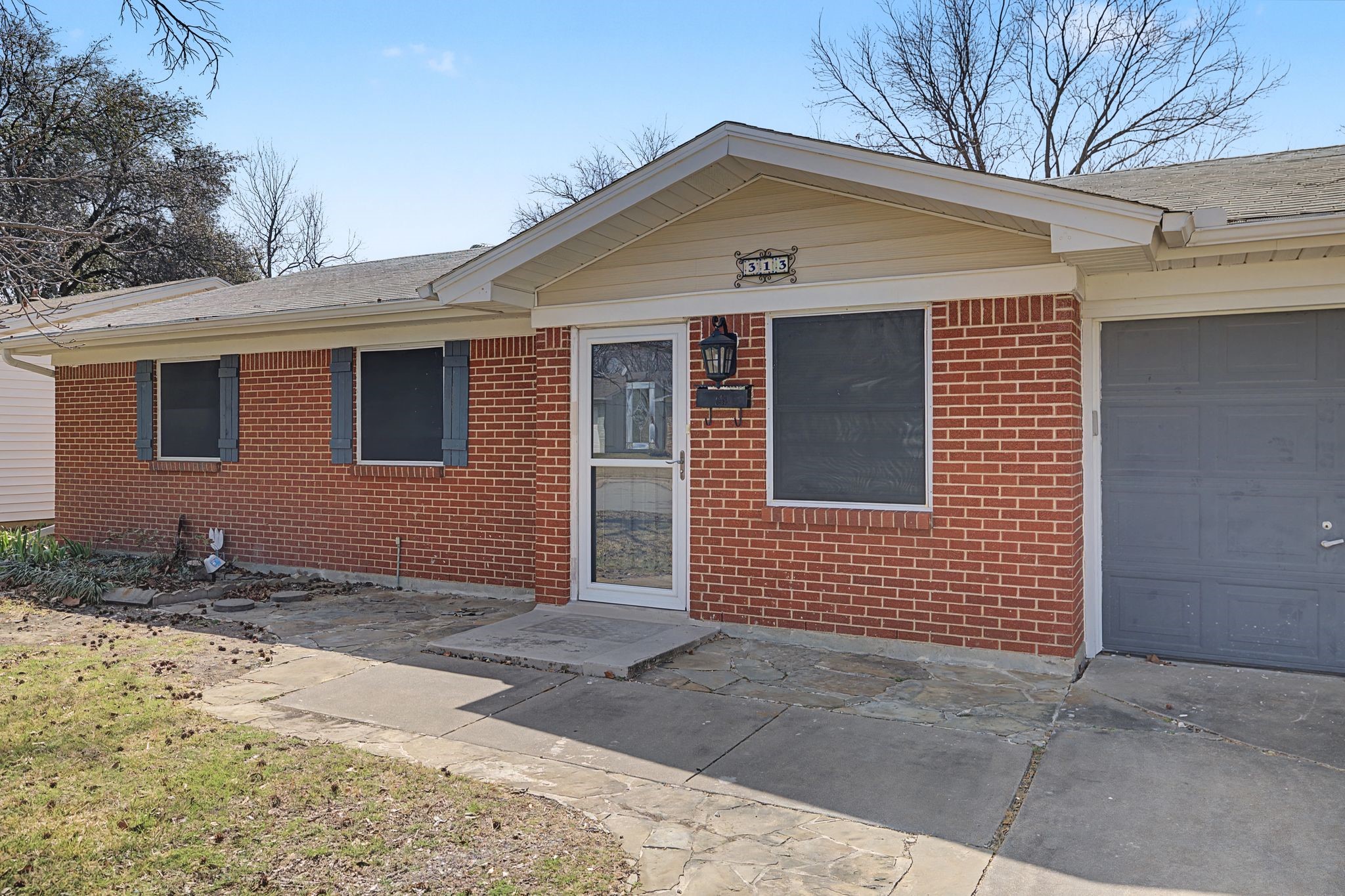 313 NW Jayellen Avenue Burleson TX 76028