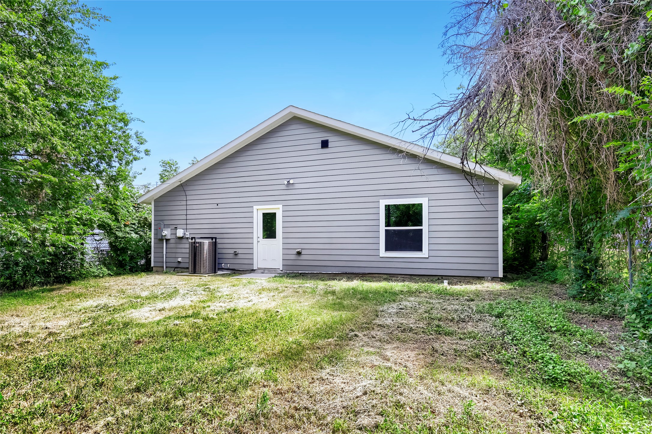 1415 E Jefferson Avenue Fort Worth TX 76104