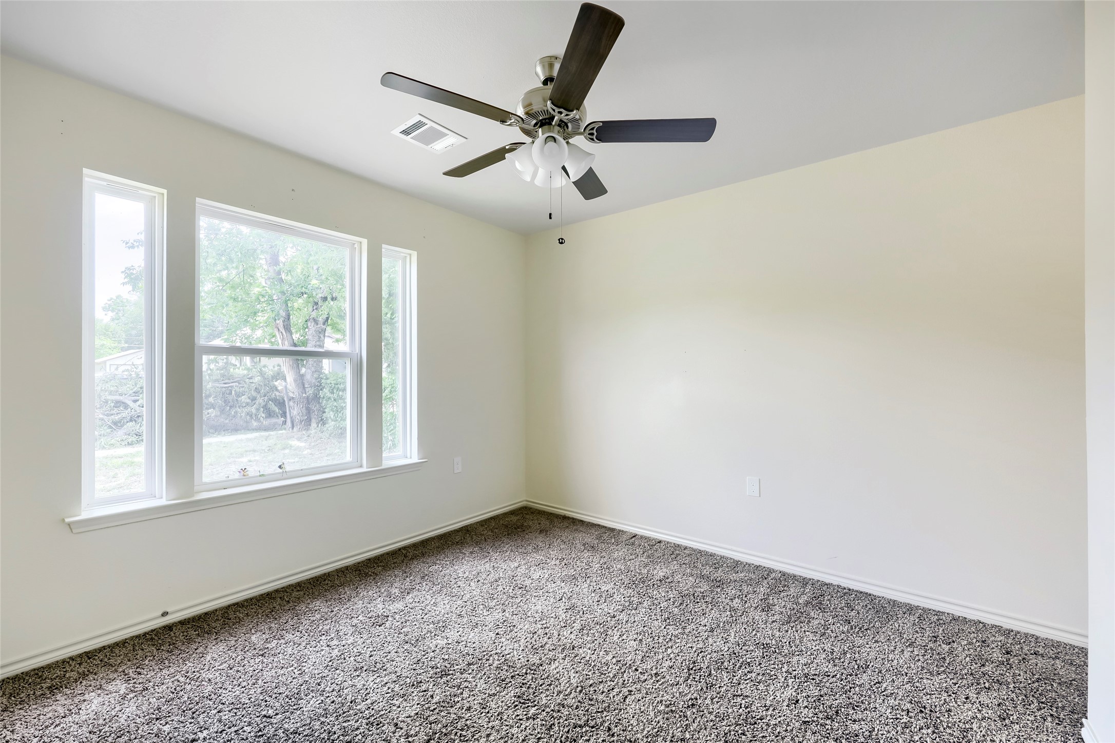 1415 E Jefferson Avenue Fort Worth TX 76104