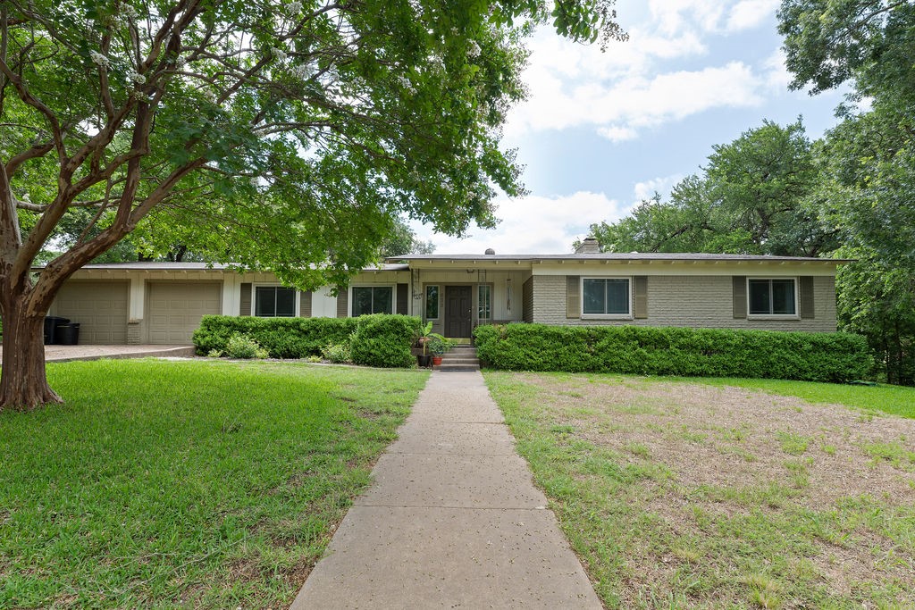 633 Cardinal Drive Woodway TX 76712