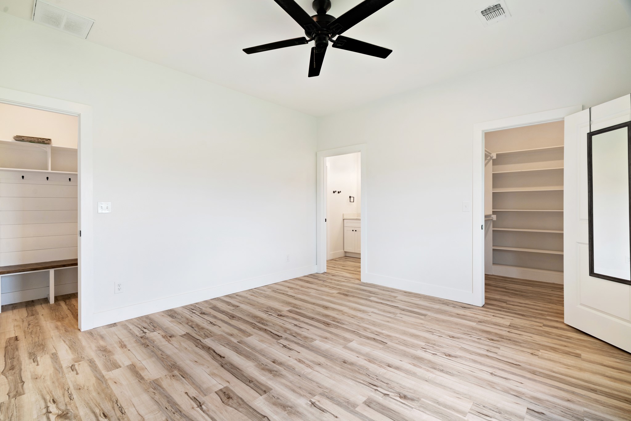 204 Private Road 33083 Sumner TX 75486
