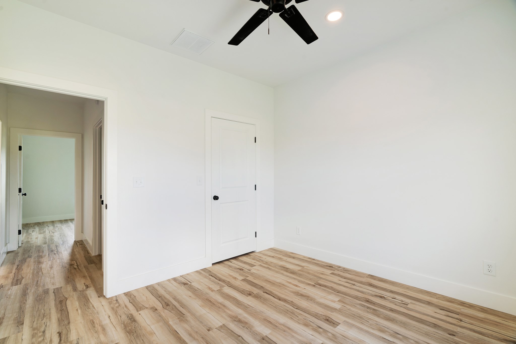 204 Private Road 33083 Sumner TX 75486