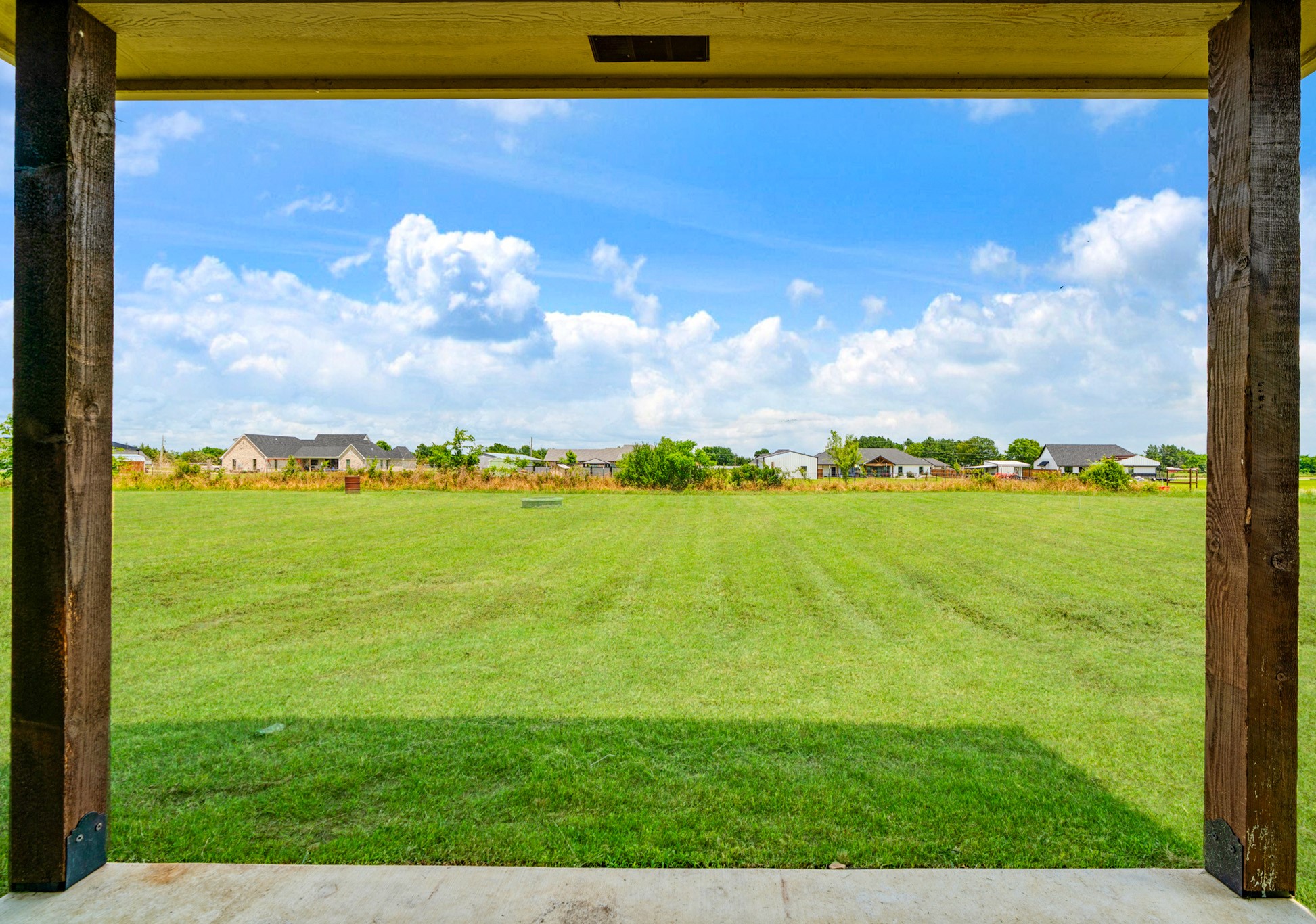 204 Private Road 33083 Sumner TX 75486