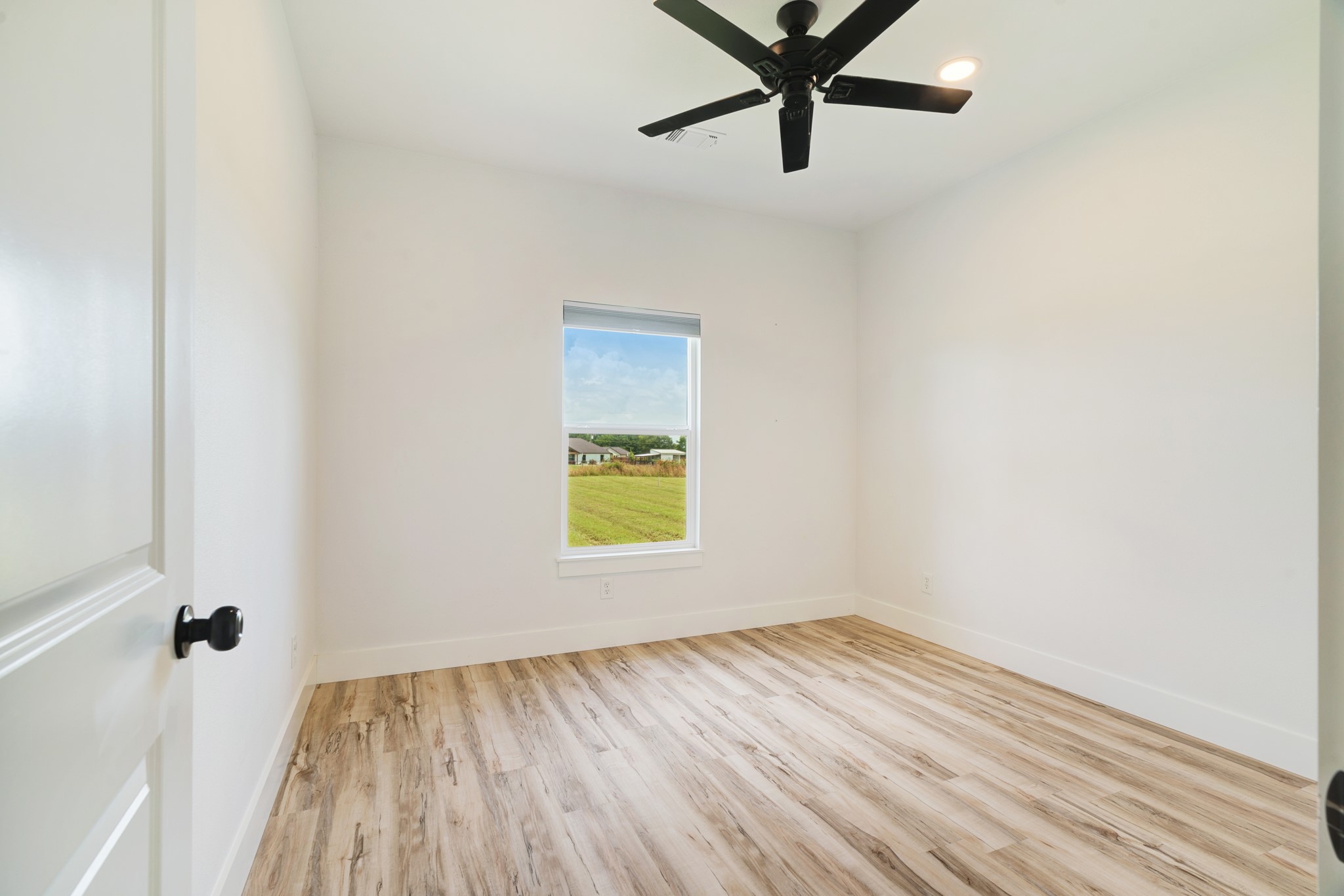 204 Private Road 33083 Sumner TX 75486