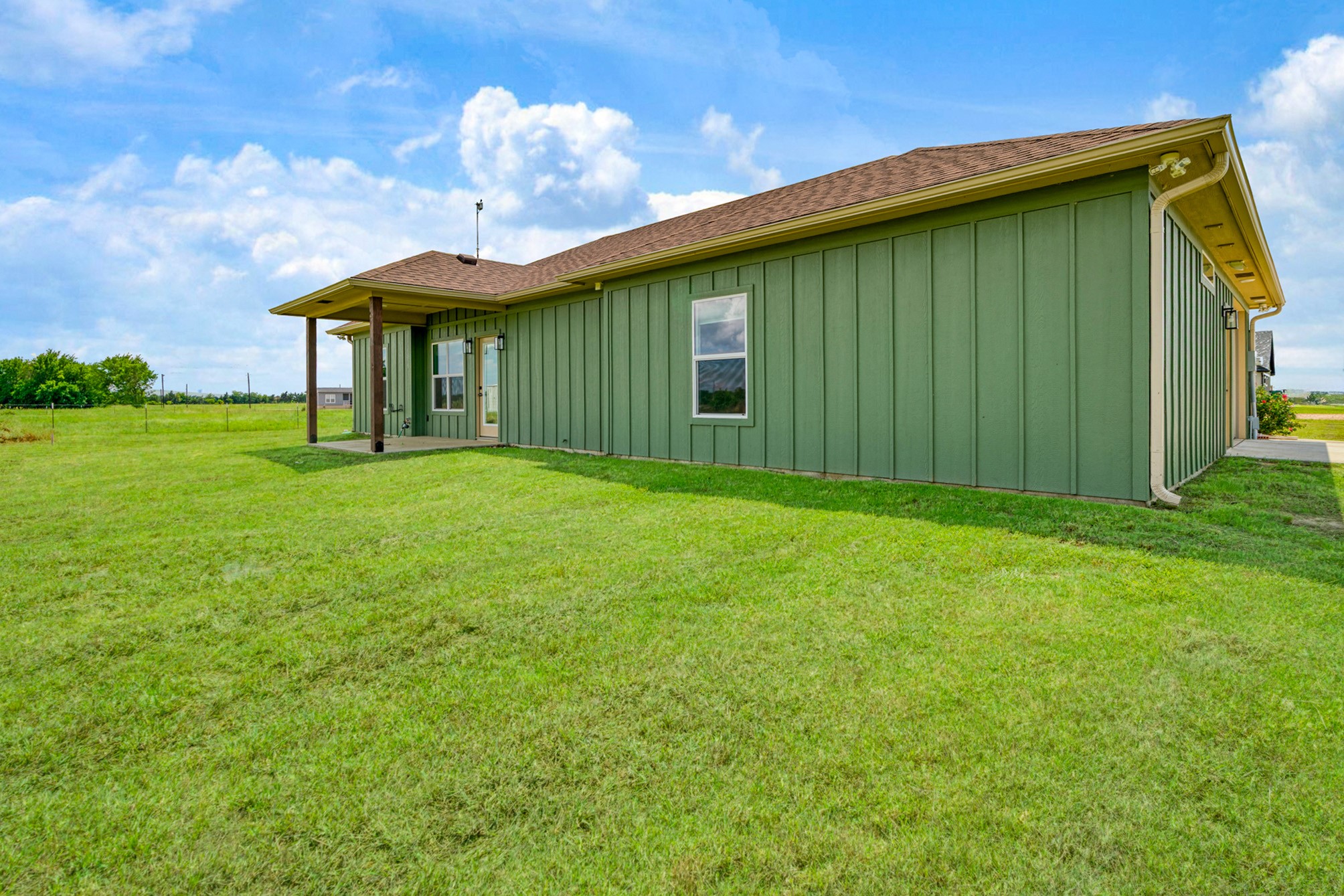 204 Private Road 33083 Sumner TX 75486