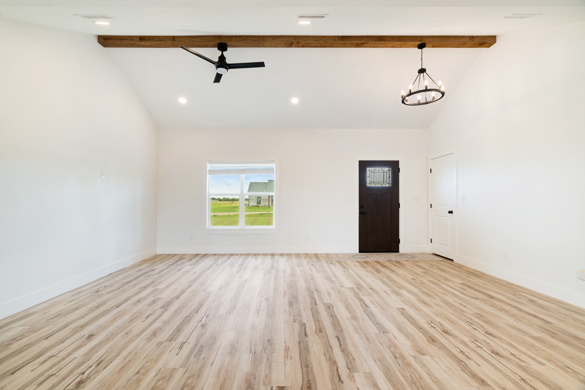 204 Private Road 33083 Sumner TX 75486