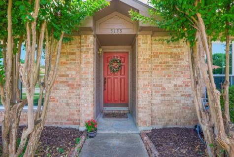 5133 Wood Creek Lane Garland TX 75044