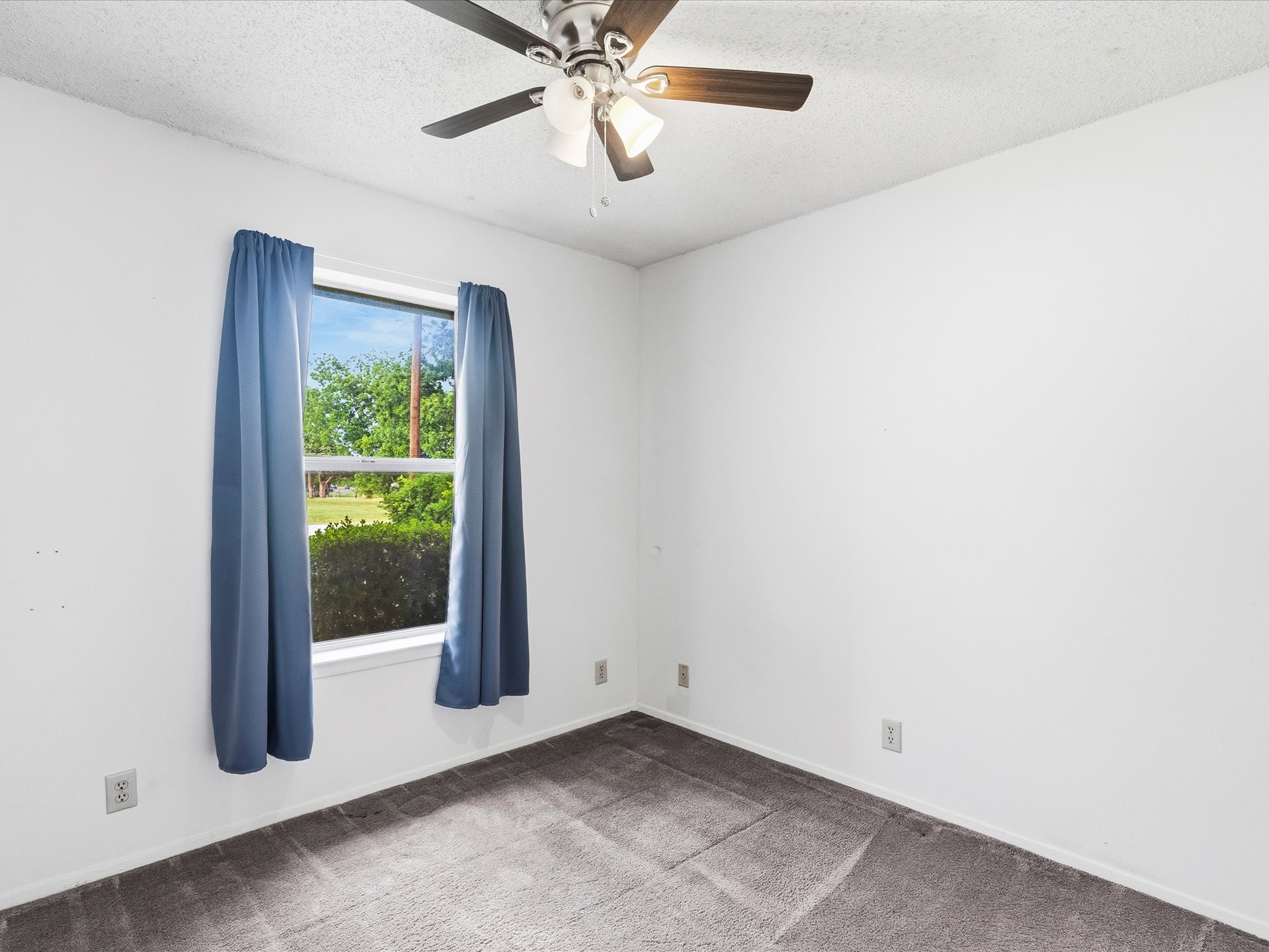 209 W Huffman Street Krum TX 76249