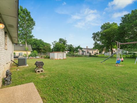 209 W Huffman Street Krum TX 76249