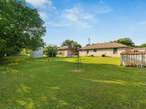209 W Huffman Street Krum TX 76249