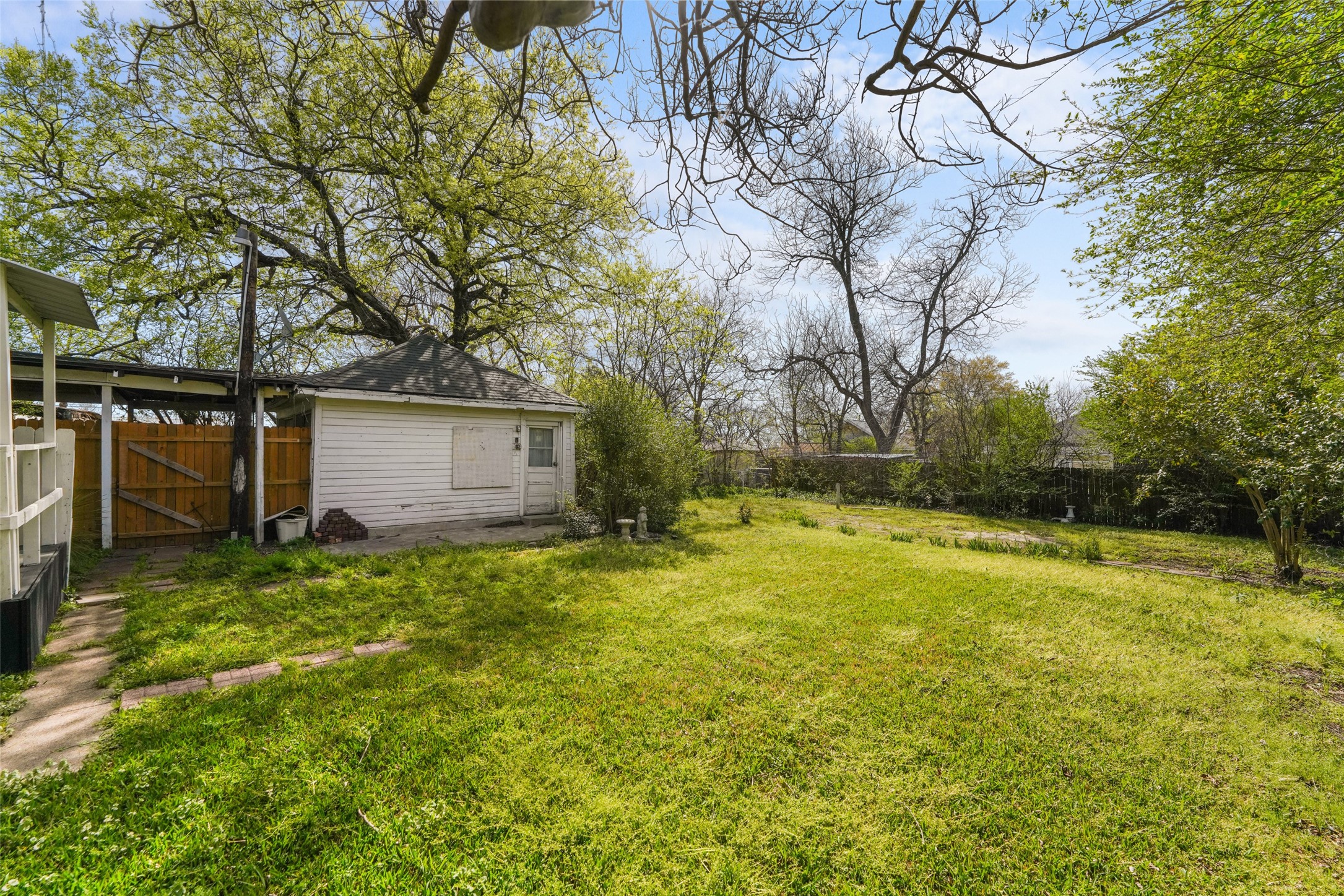 1609 Walworth Street Greenville TX 75401