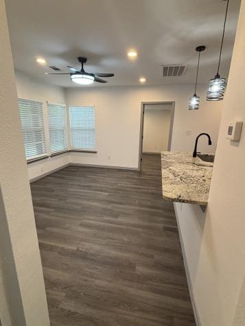 722 SE 11th Street Grand Prairie TX 75051