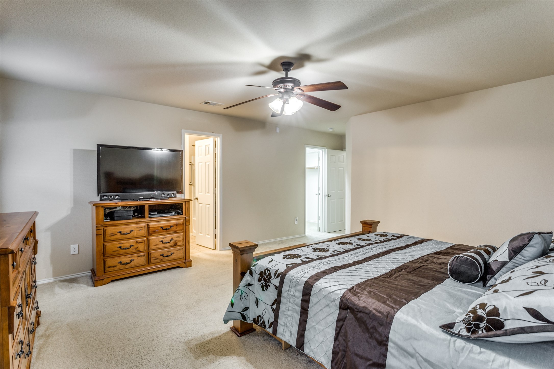 8805 Irish Bend Drive Fort Worth TX 76123