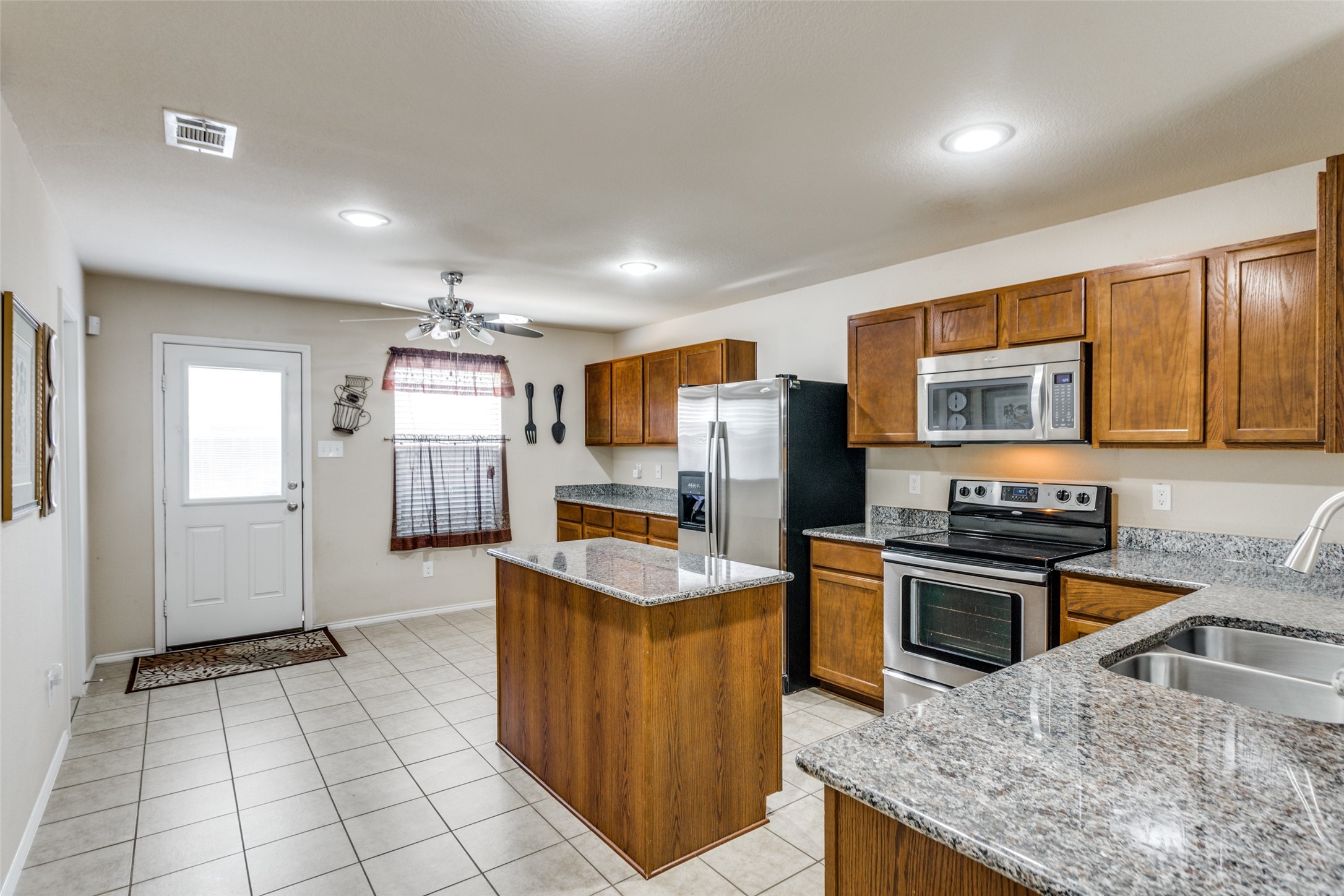 8805 Irish Bend Drive Fort Worth TX 76123