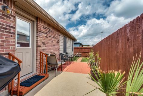 8805 Irish Bend Drive Fort Worth TX 76123