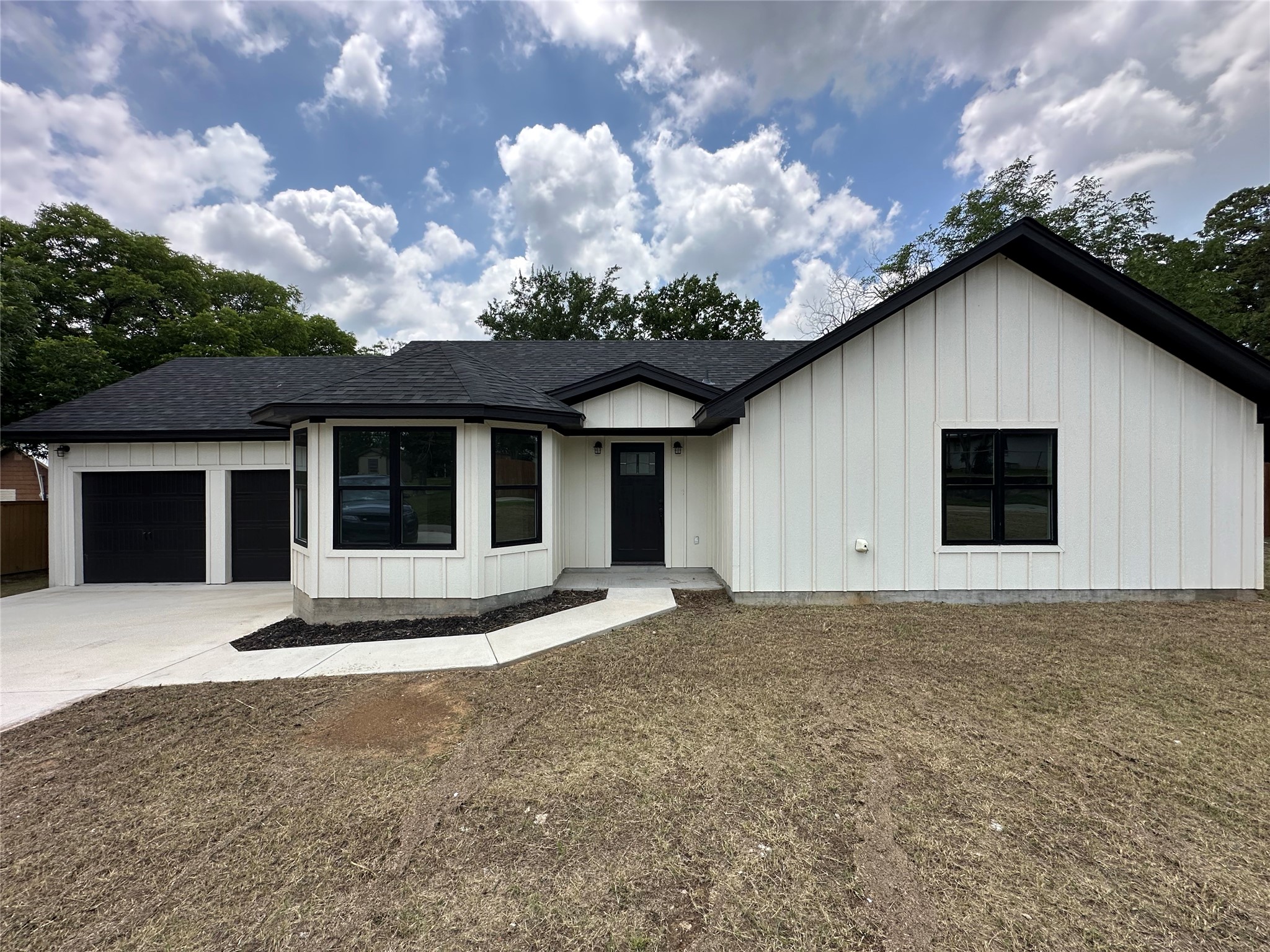317 N Clark Street Comanche TX 76442