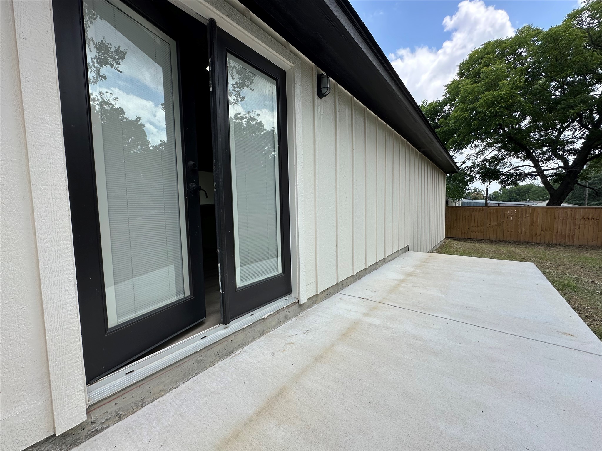 317 N Clark Street Comanche TX 76442