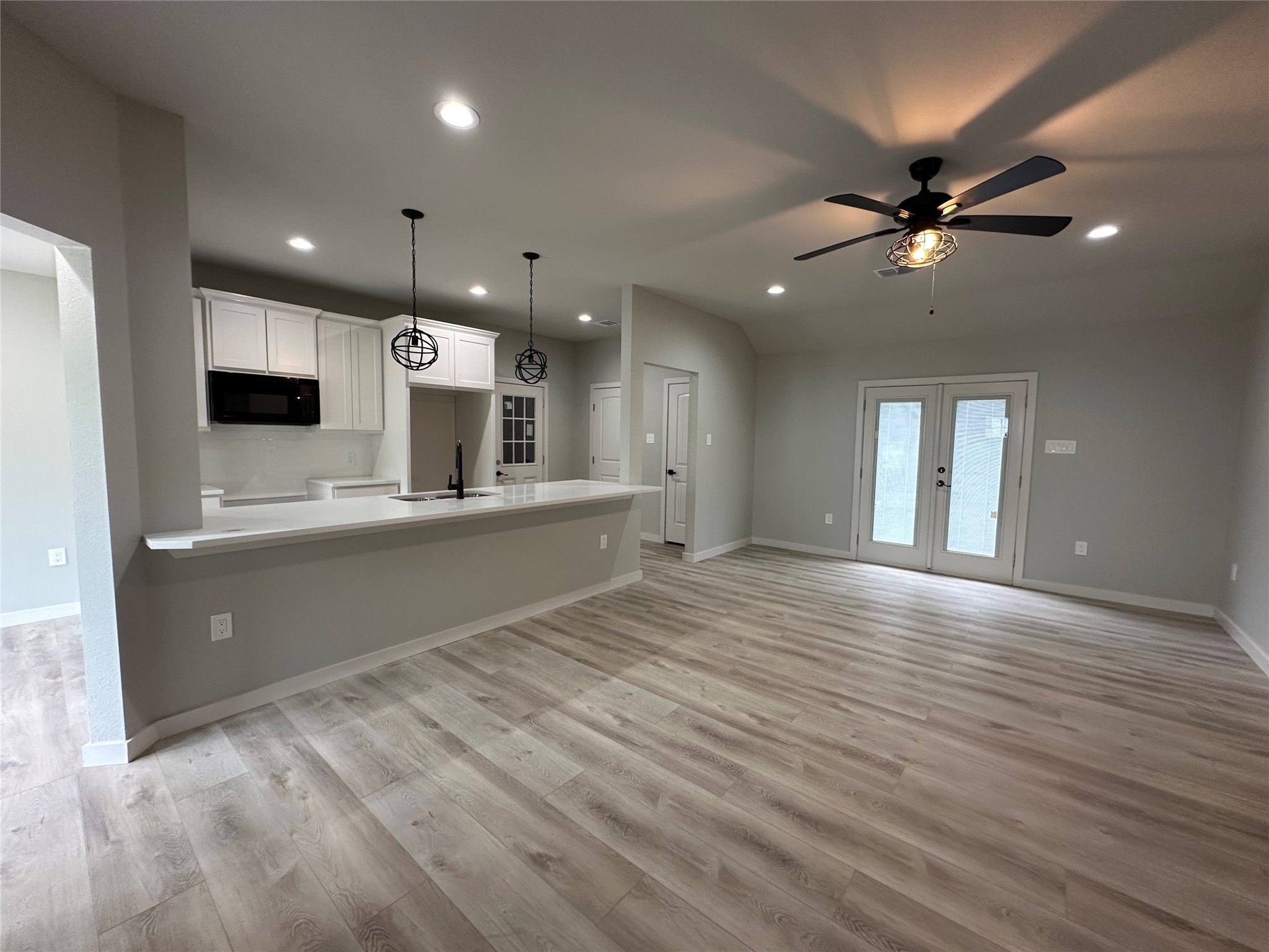 317 N Clark Street Comanche TX 76442