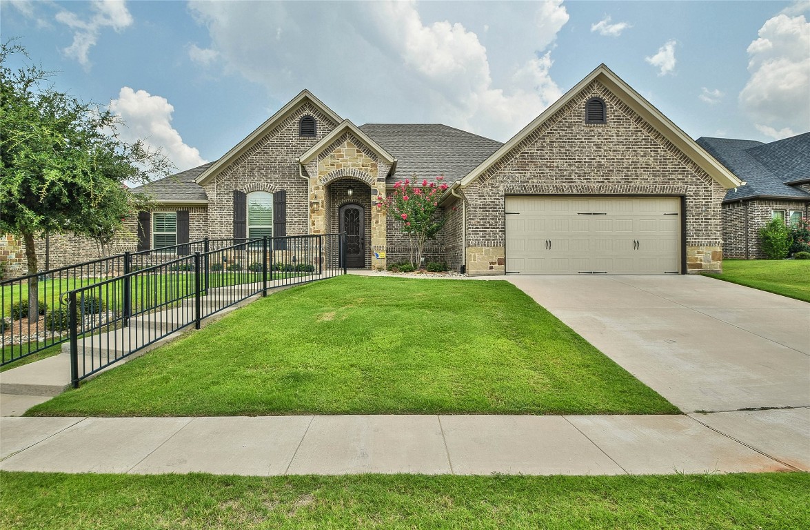 1208 Prestwick Court Granbury TX 76048