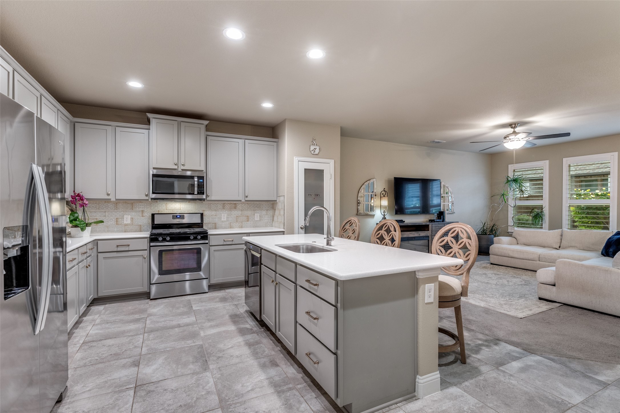 2800 Lakeside Drive Aubrey TX 76227