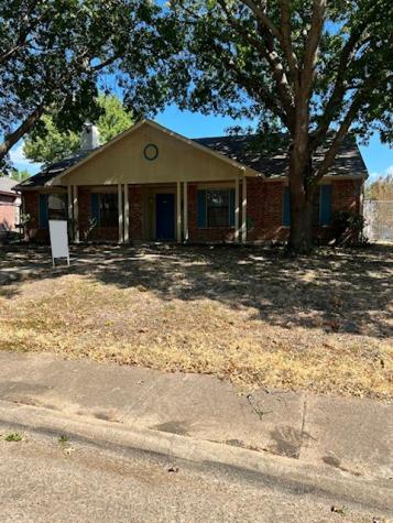 1037 Whitewater Trail Desoto TX 75115