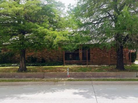 2029 S Center Street Arlington TX 76010