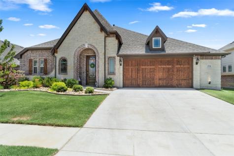 2721 Lisa Maria Street Burleson TX 76028