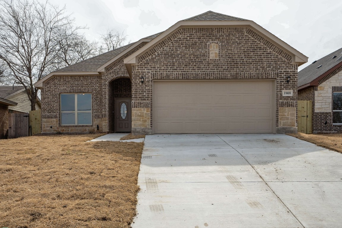 1909 Beaumont Street Grand Prairie TX 75051