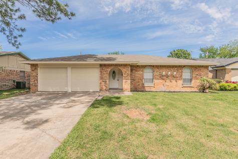 2303 Vineyard Drive Arlington TX 76015