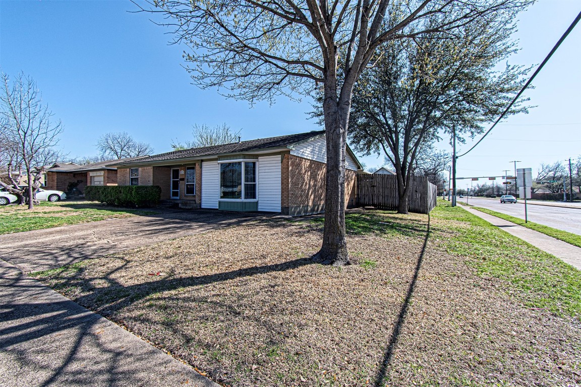 1318 Bowie Street Garland TX 75040