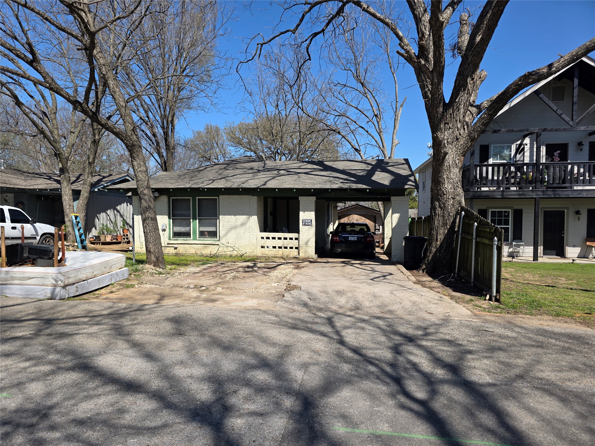 305 S Wood Street Cleburne TX 76033
