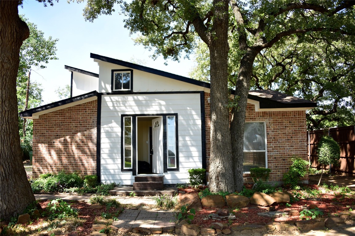 2310 Charred Wood Drive Arlington TX 76016