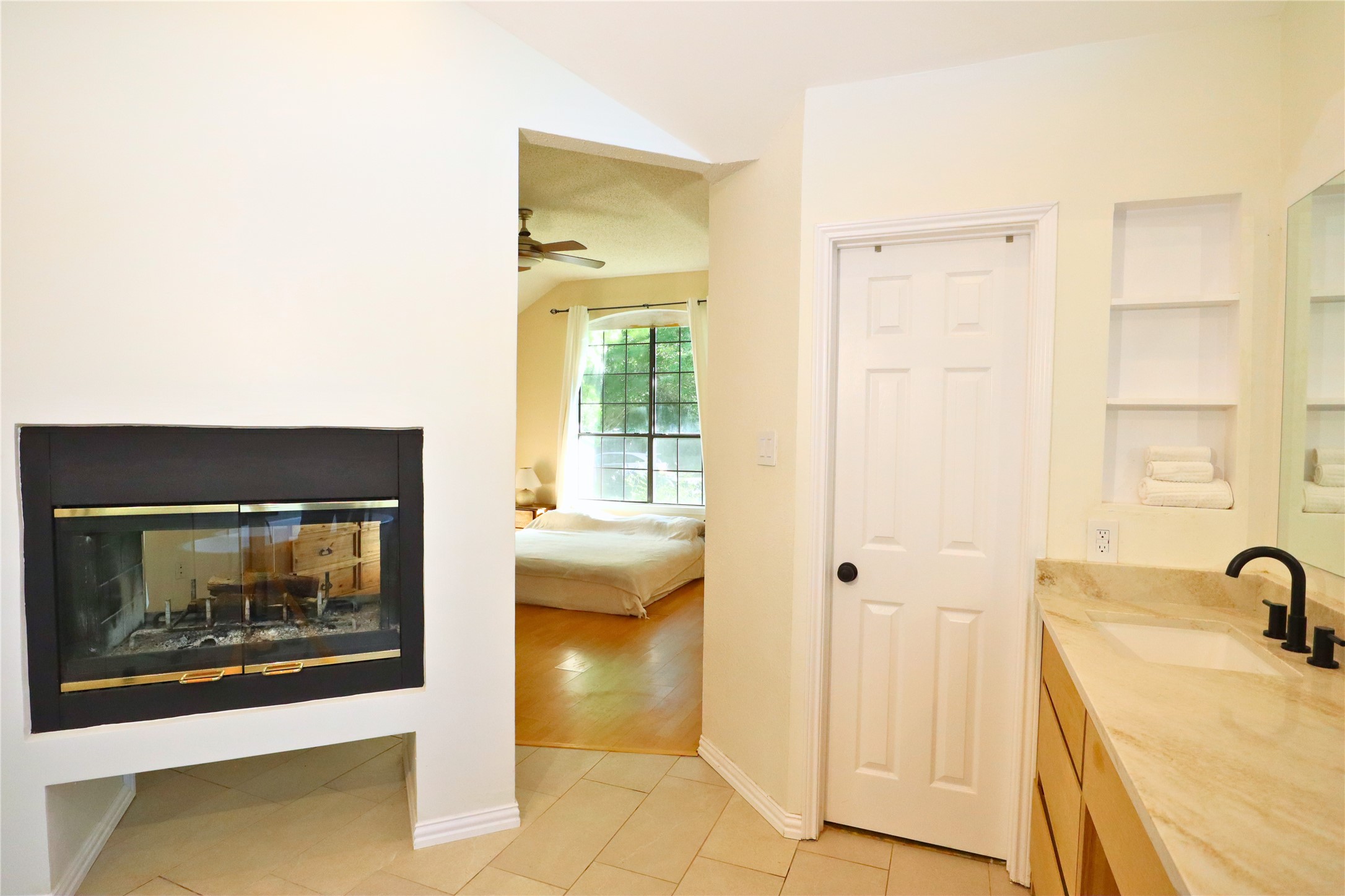 2222 Country Hollow Lane Garland TX 75040