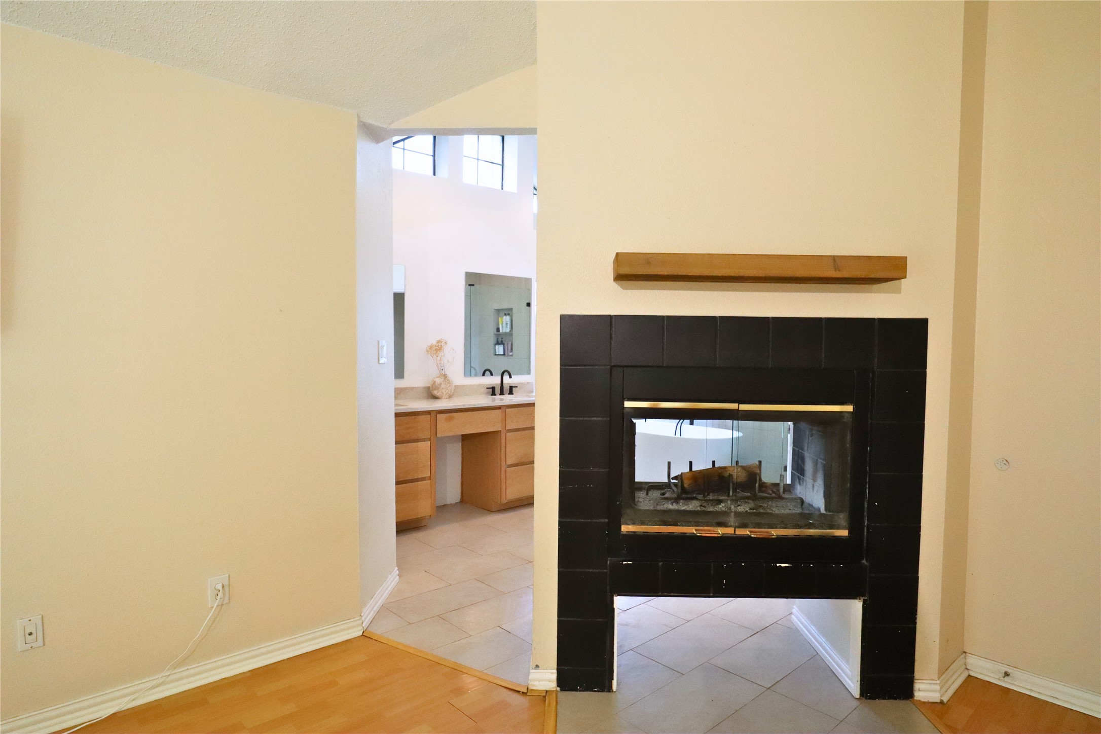 2222 Country Hollow Lane Garland TX 75040