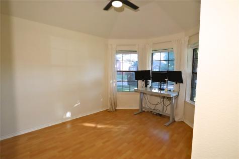 2222 Country Hollow Lane Garland TX 75040