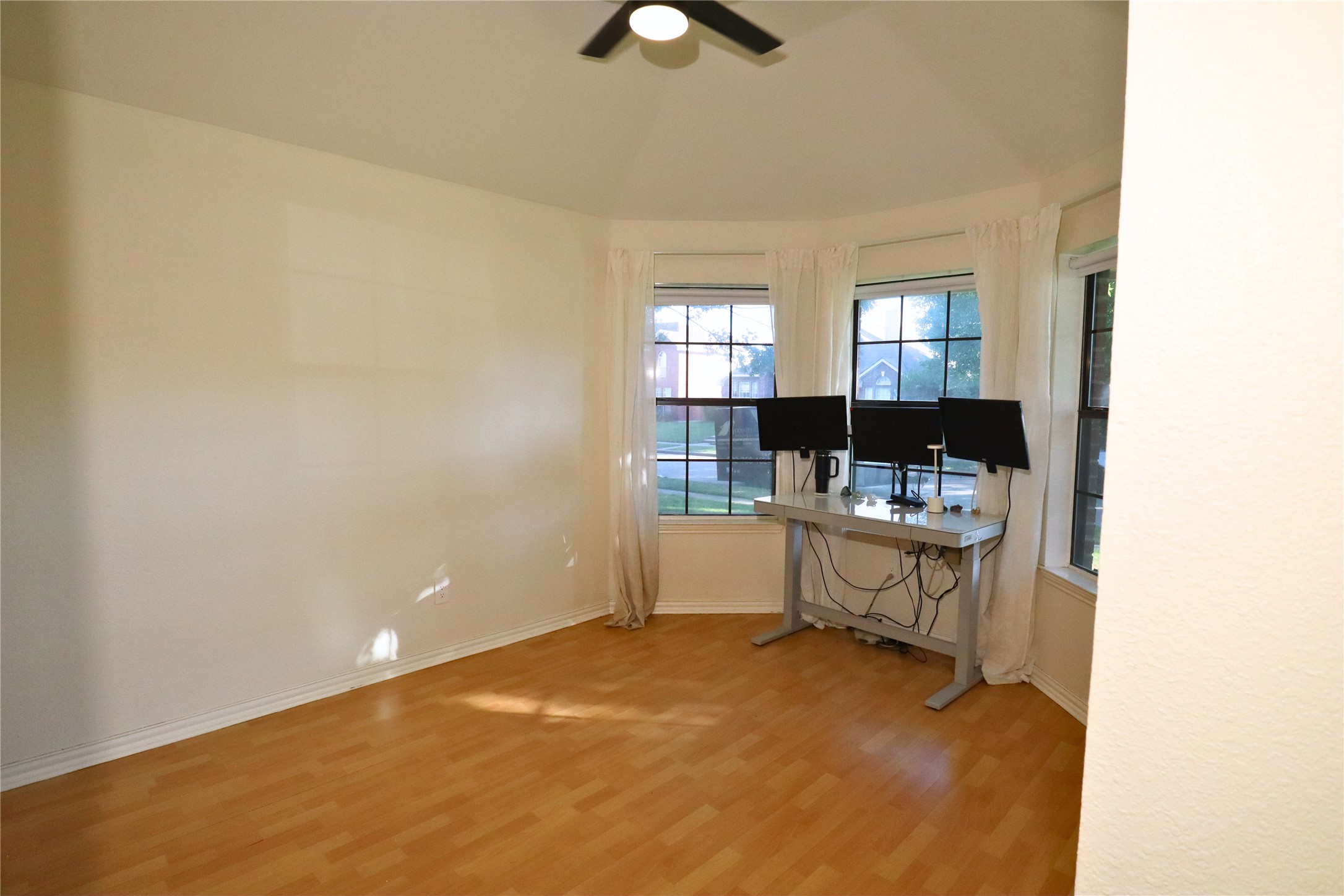 2222 Country Hollow Lane Garland TX 75040