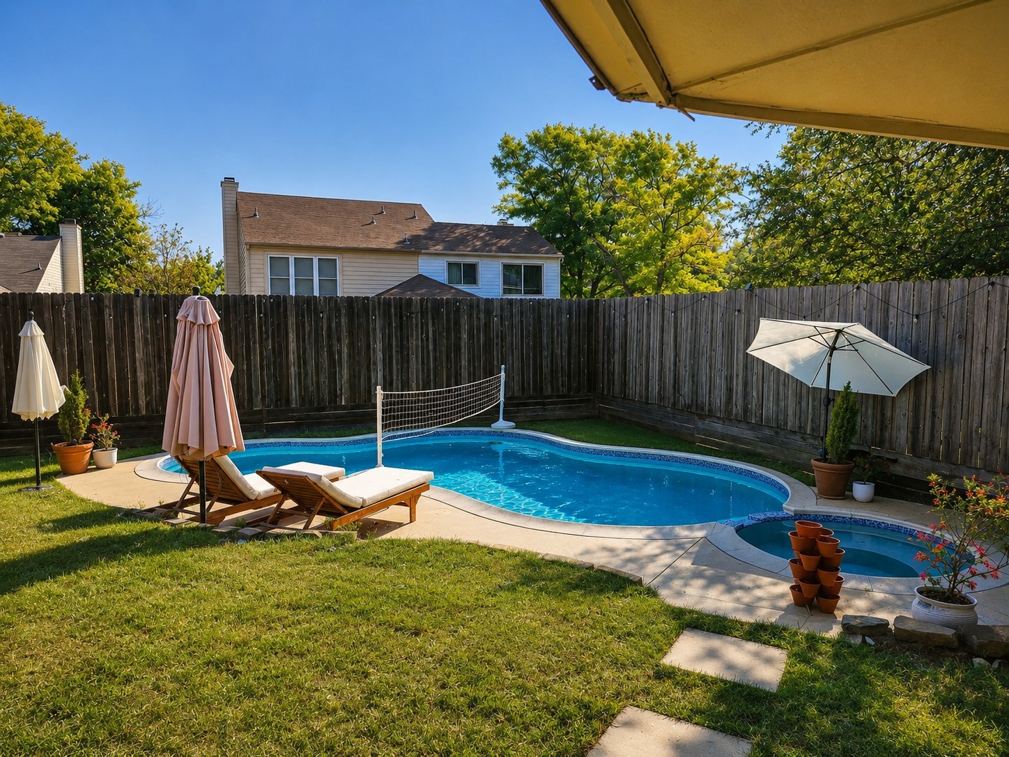 2222 Country Hollow Lane Garland TX 75040