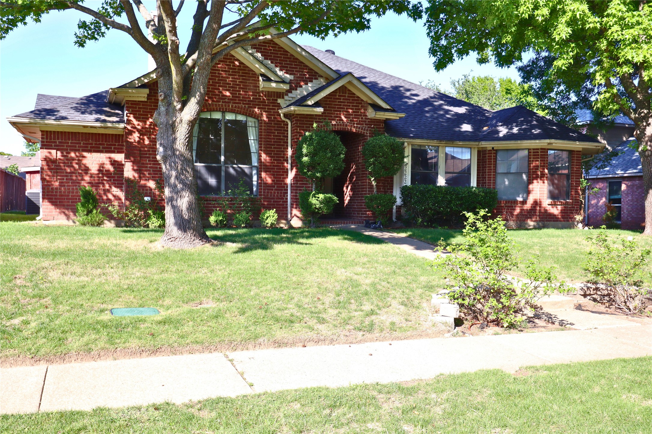 2222 Country Hollow Lane Garland TX 75040
