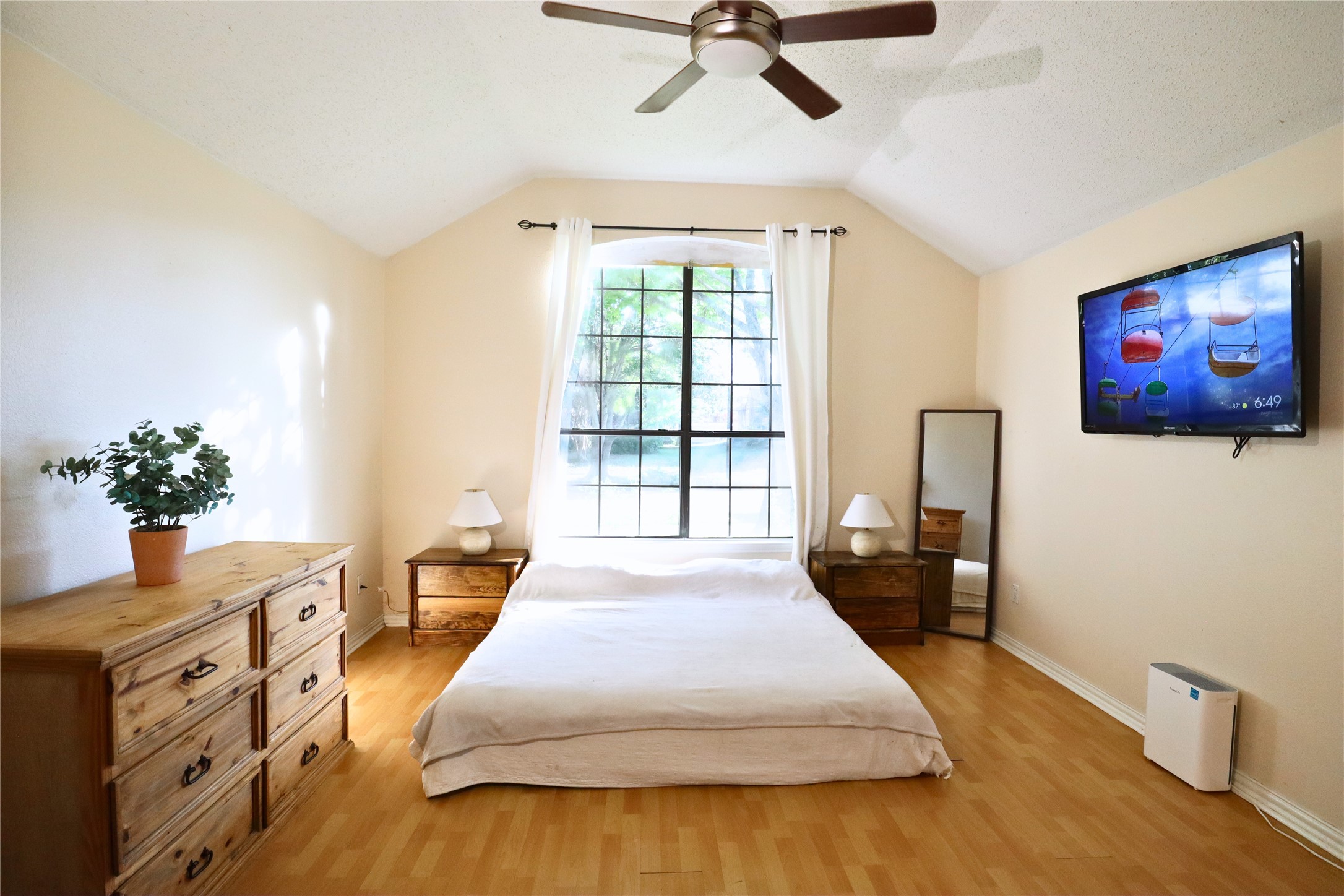 2222 Country Hollow Lane Garland TX 75040