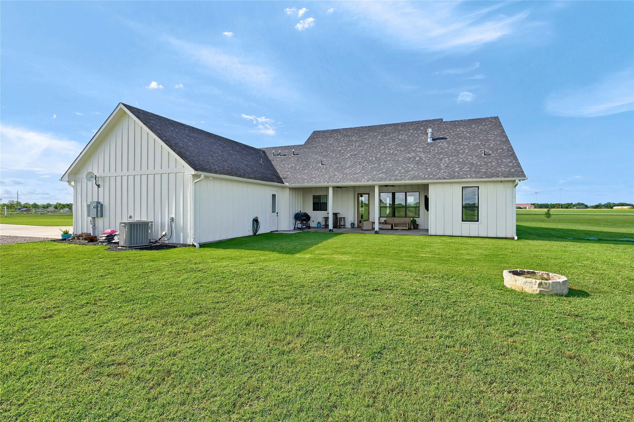 1553 South Road Whitesboro TX 76273