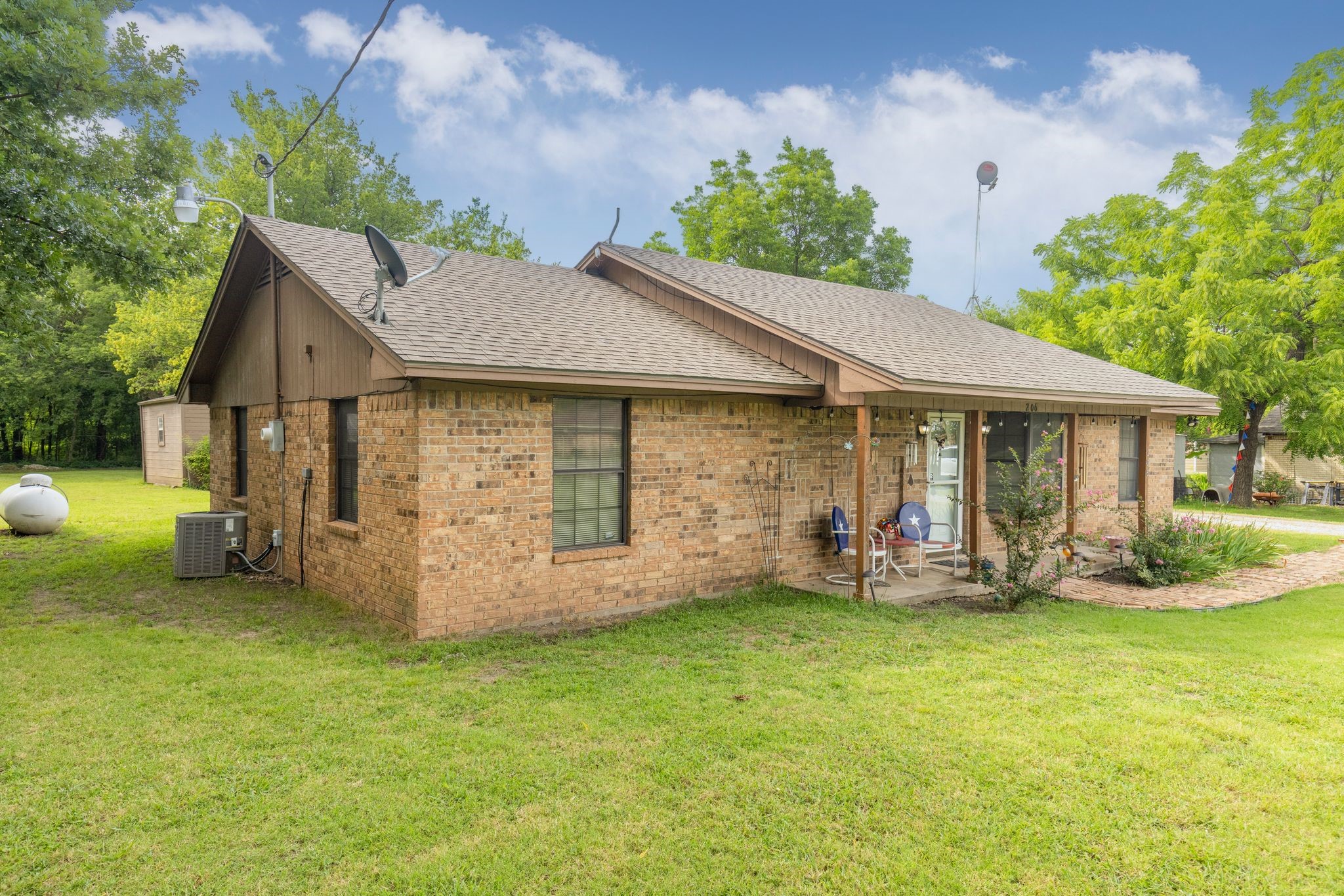 206 N Main Street Bailey TX 75413