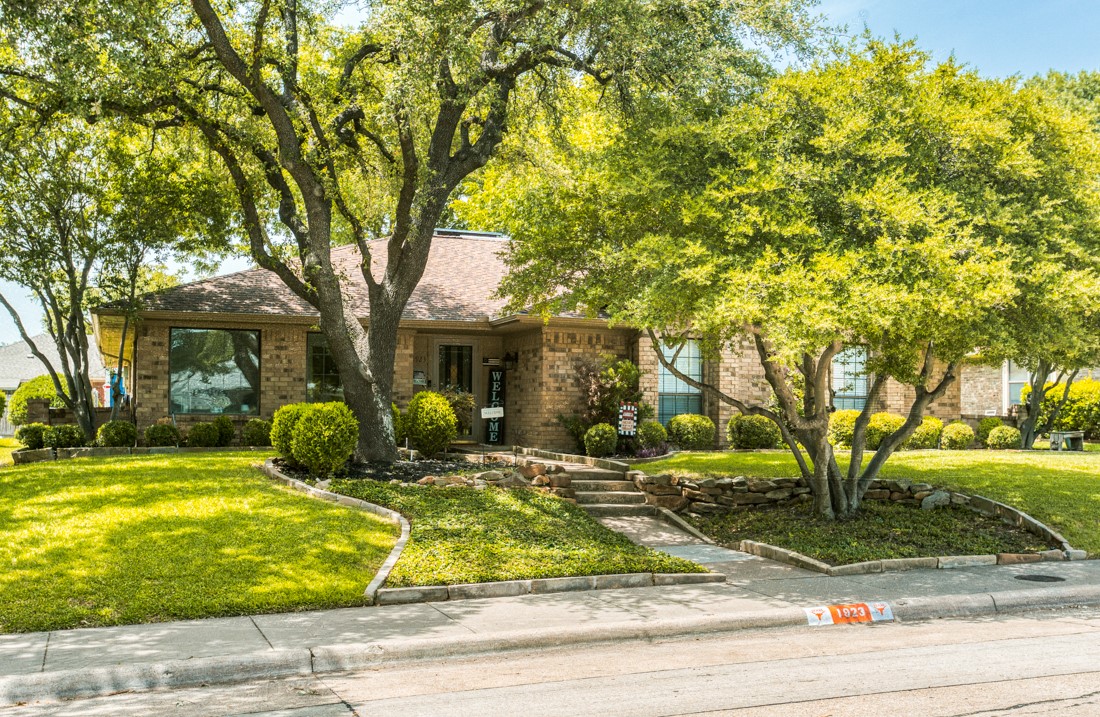 1923 E Branch Hollow Drive Carrollton TX 75007