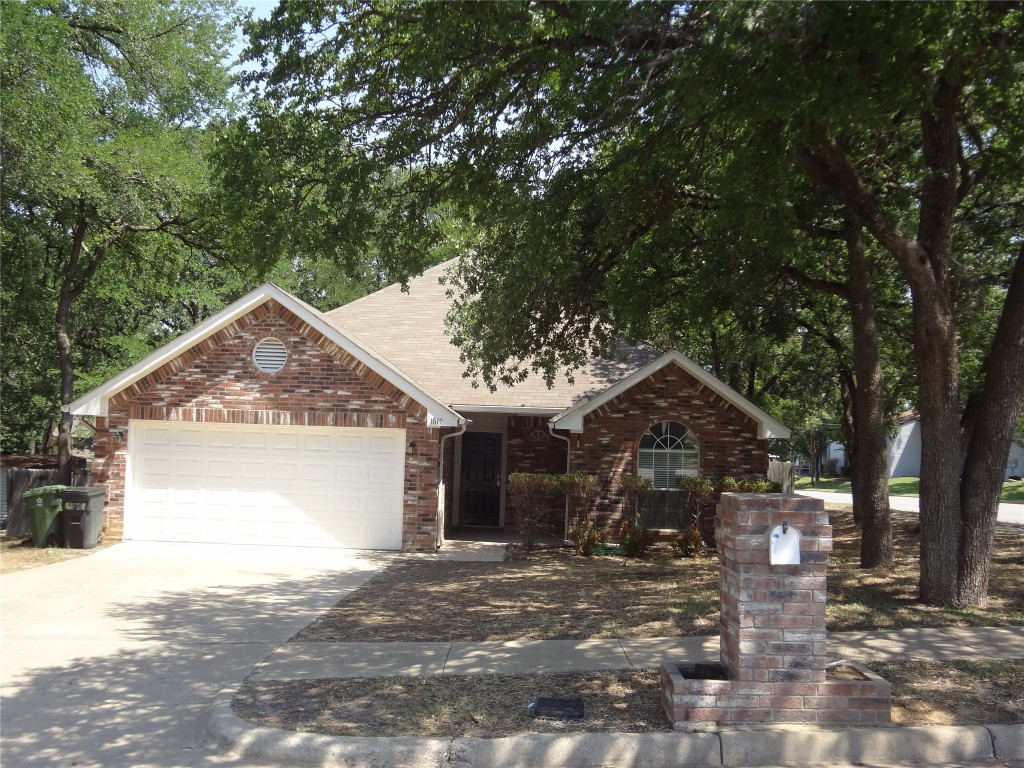 1617 Donna Lane Bedford TX 76022