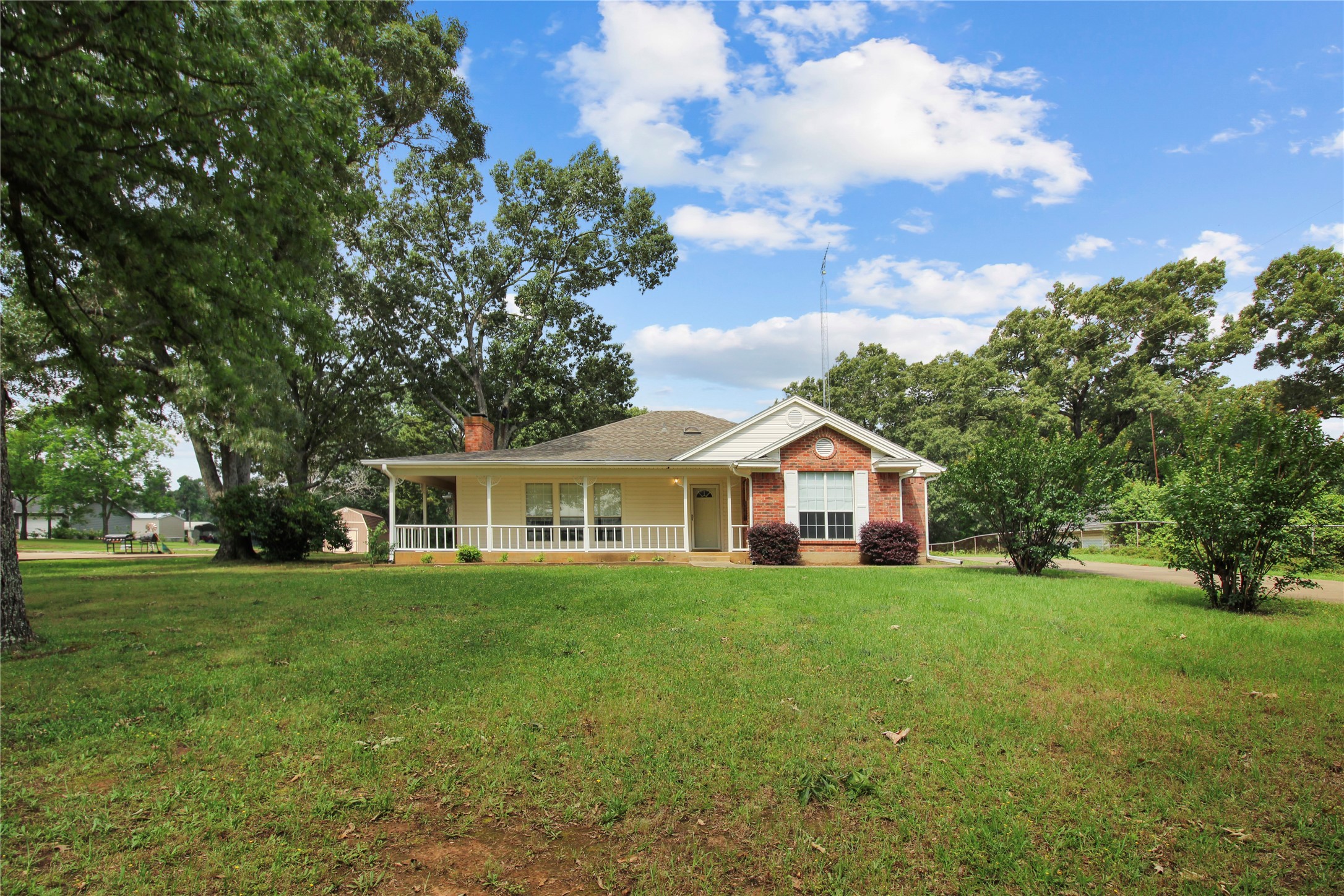 2374 Vz County Road 4823 Chandler TX 75758