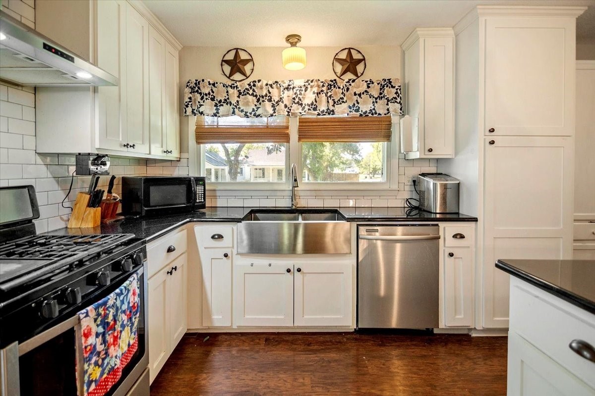 604 W 15th Street Brady TX 76825
