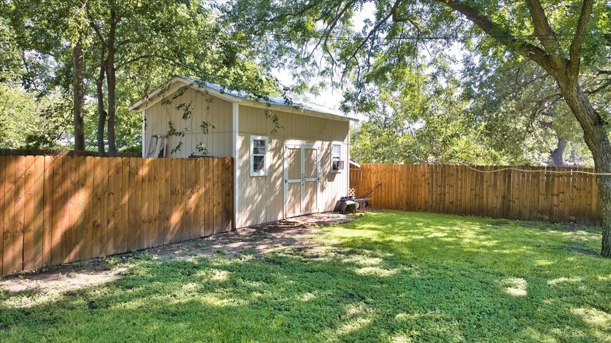 604 W 15th Street Brady TX 76825