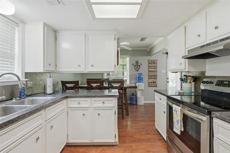 1028 S Idlewild Drive Sherman TX 75090