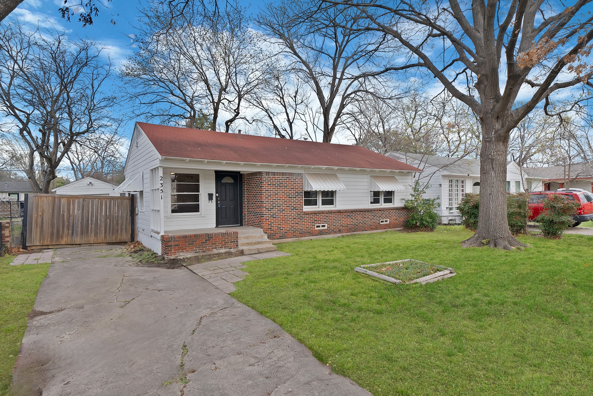 2351 Norwood Drive Dallas TX 75228